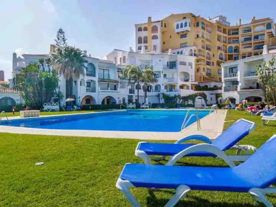 Cabopino Beach & Marina Apartment Marbella