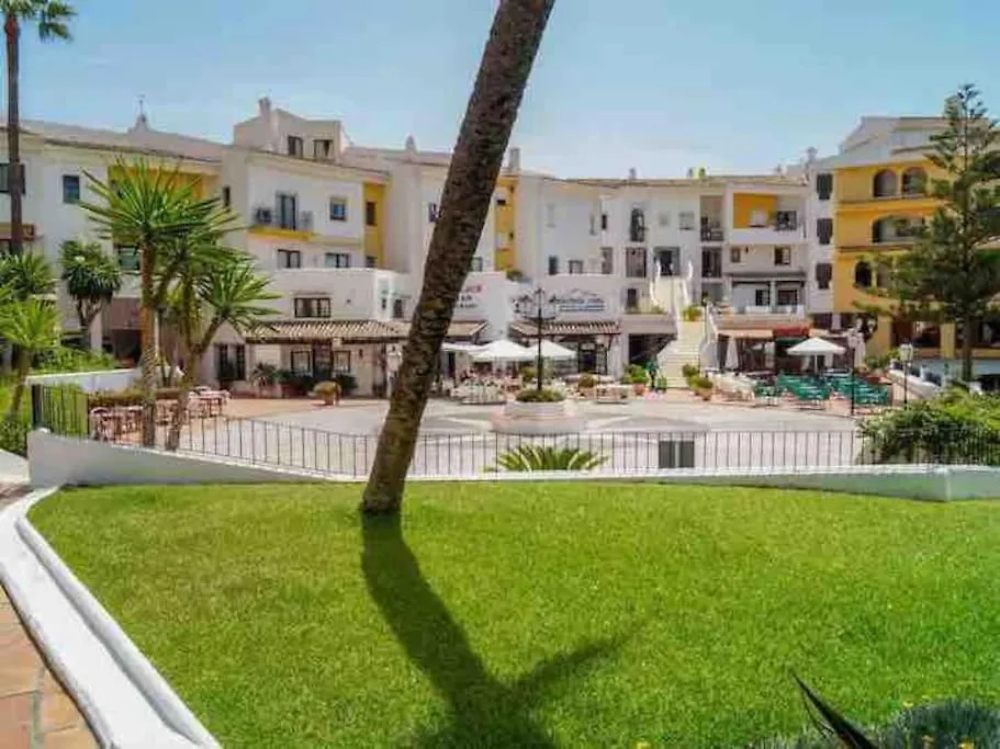 Cabopino Beach & Marina Apartment Marbella