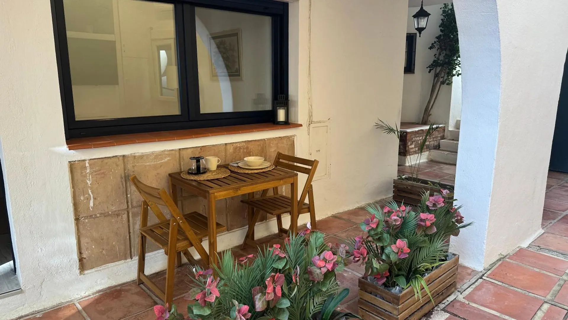 Cabopino Beach & Marina Apartment contacts